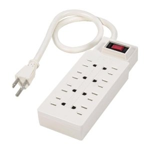 Multicontacto 14 AWG uso rudo con 8 entradas, Volteck 47186